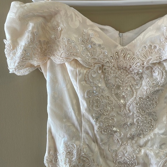 Vintage custom made wedding dress - Picture 5 of 6